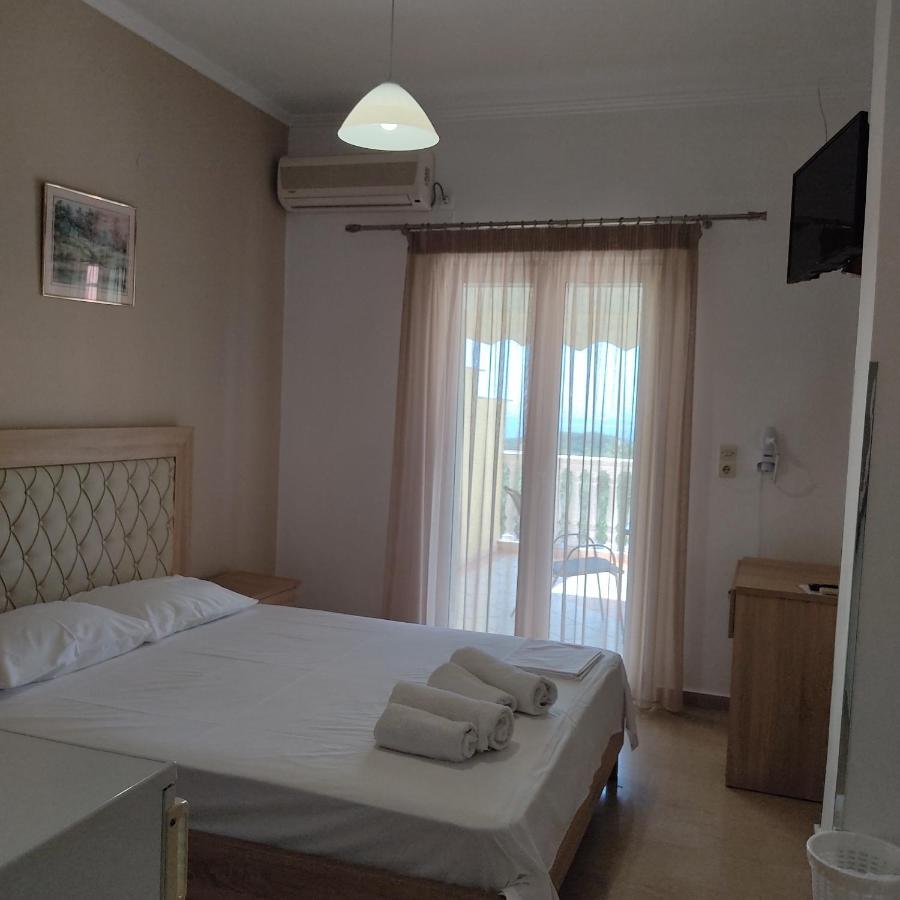 Nikolaou Thomas House Appartamento Parga